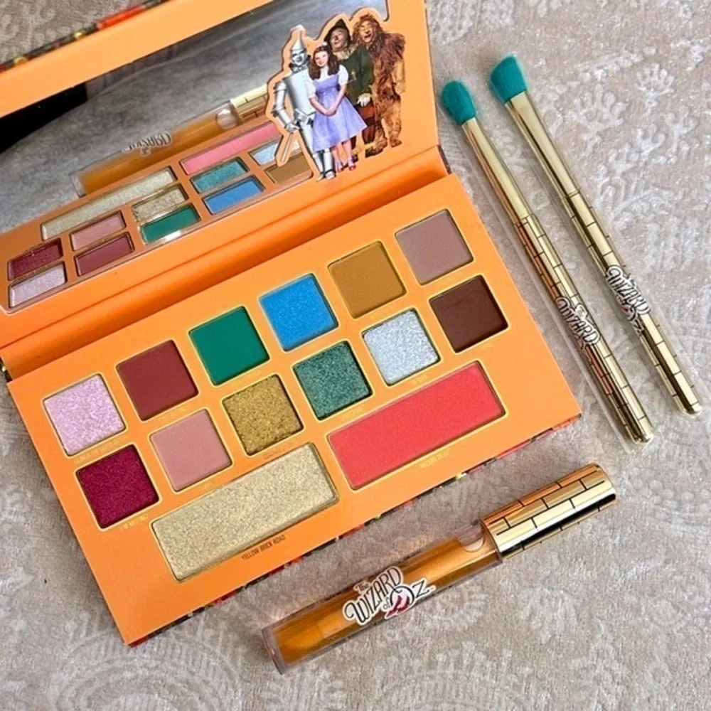 Brand New Kylie Cosmetics Wizard of Oz Face Palette Eyeshadow Blush Highlighter